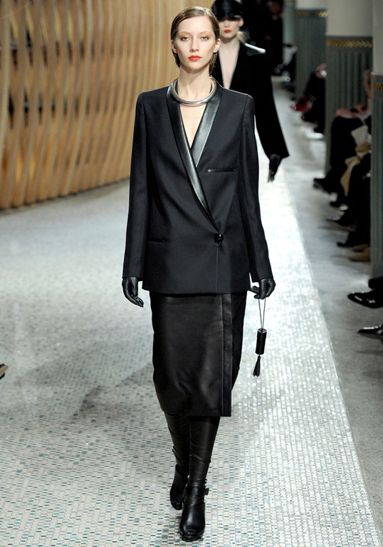 wearable-trends-herm-s-ready-to-wear-fall-2011-paris-fashion-week